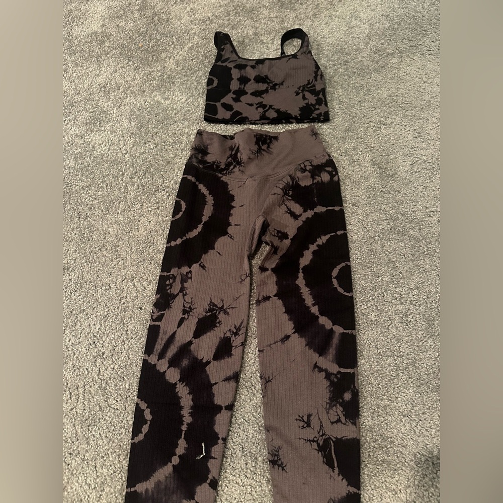 Stylish Black and Gray Tie-Dye Women's activewear